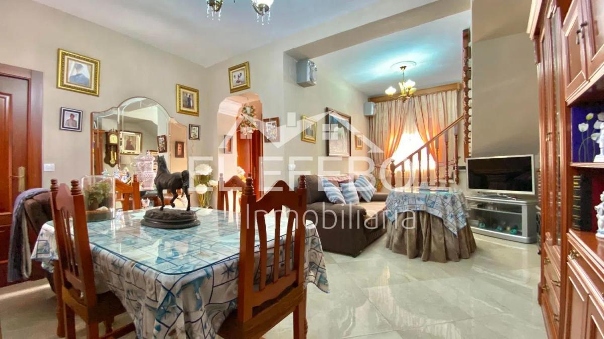 Sale of independent chalet in Zona de la Vega, Antequera
photo 3