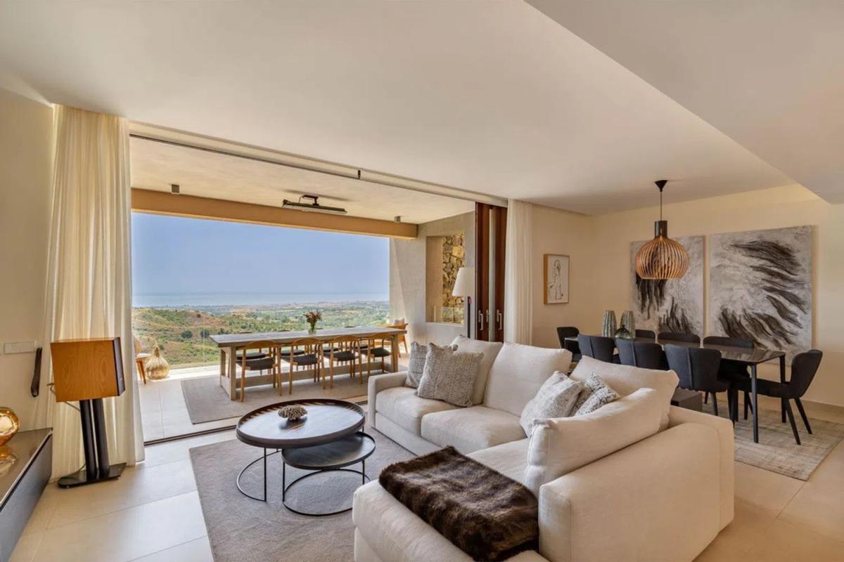 Venta de piso en Urbanizacion Real de la Quinta, Benahavís
photo 1
