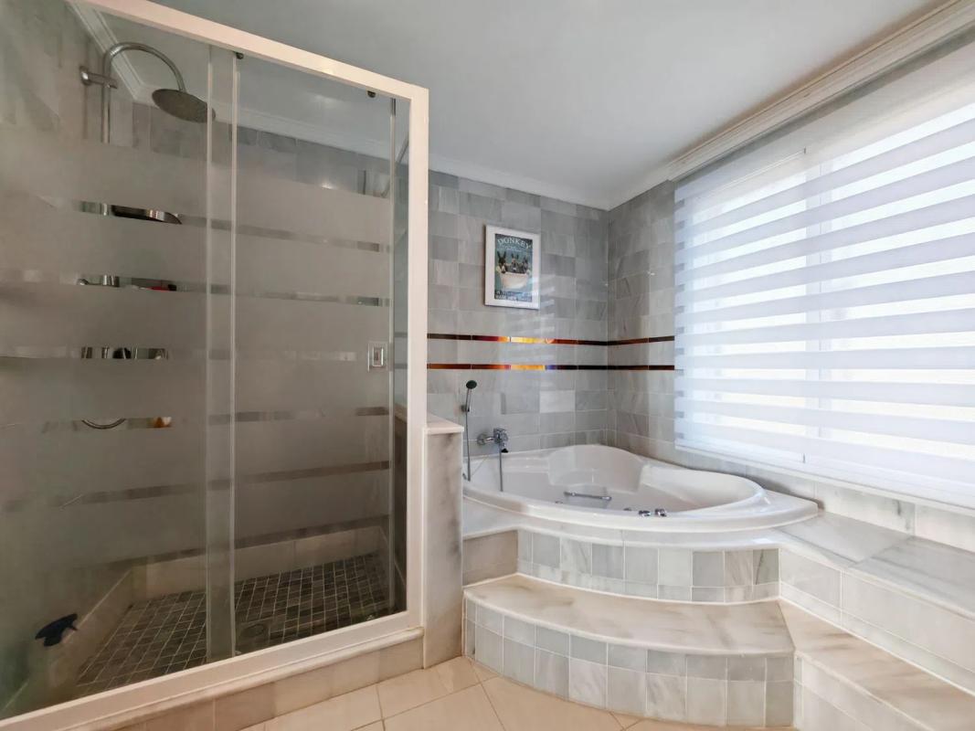 Venta de chalet independiente en Barrio Riviera del Sol, Mijas
photo 3