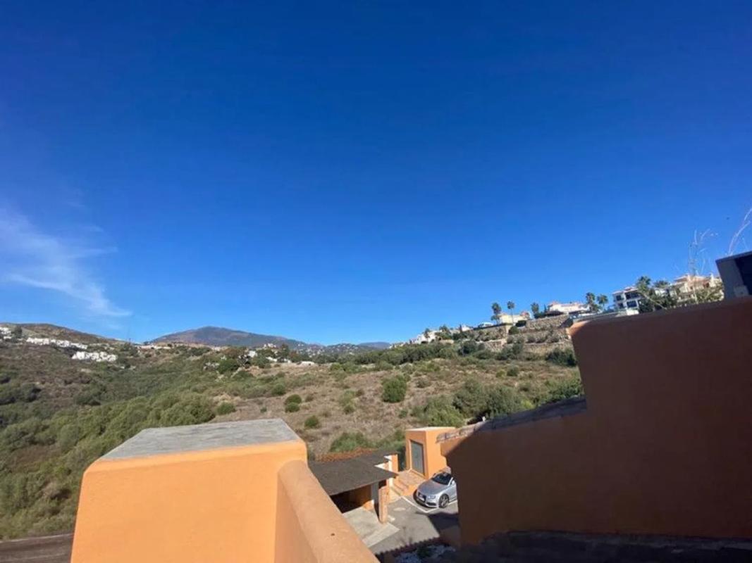 Venta de chalet independiente en Calle Felisa de Cortes, Benahavís
photo 3