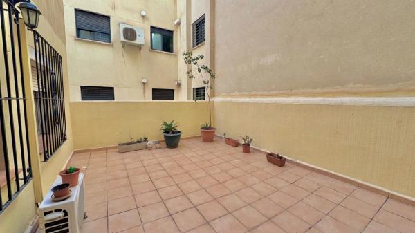 Продажа квартиры в  Calle Don Juan de Austria, Малага photo 3