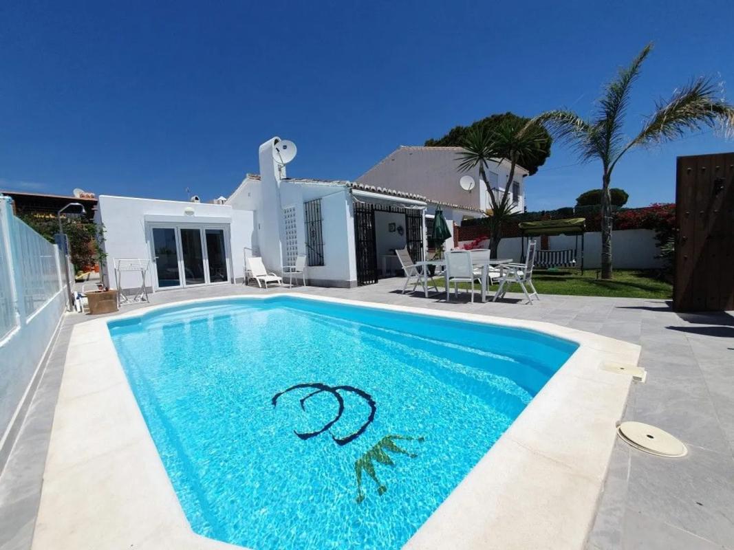 Sprzedaż niezależnego domku jednorodzinnego w Barrio Sitio de Calahonda, Mijas photo 2