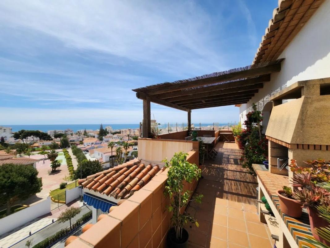 Venta de ático en Avda Pescia - Ctra de Frigiliana, Nerja photo 1
