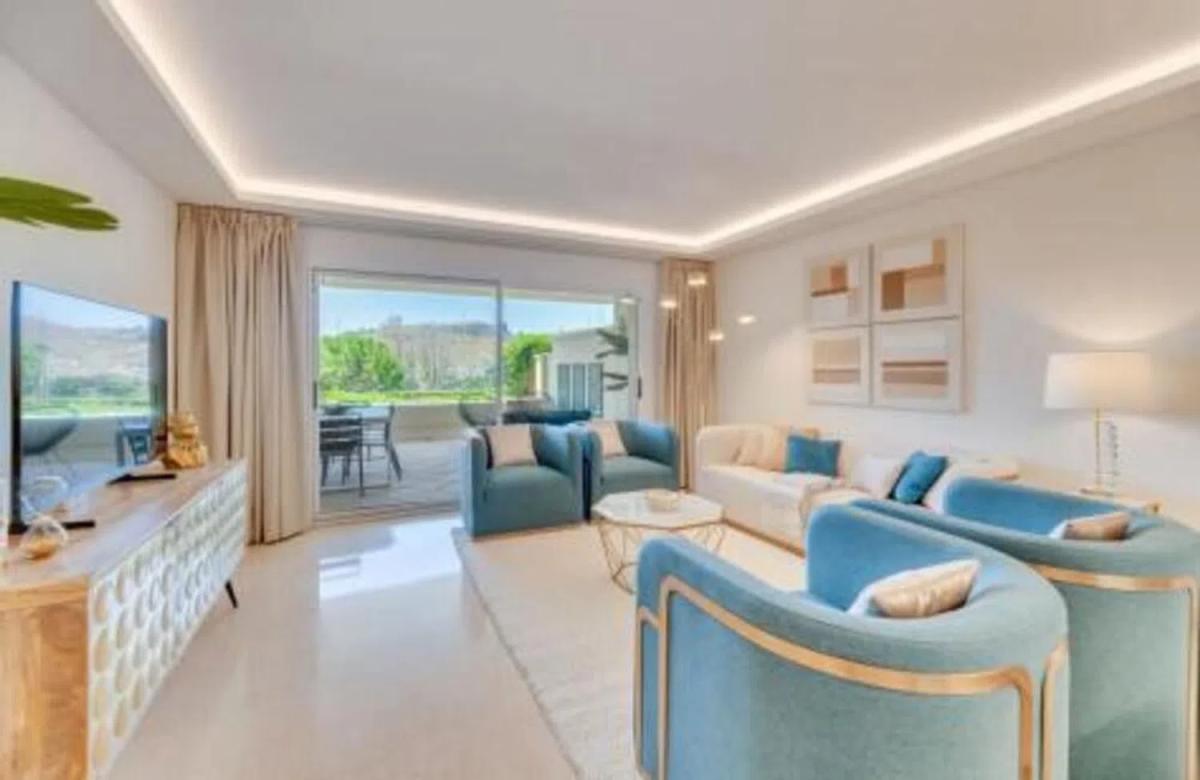 Venta de piso en Urbanización Capanes Norte, Benahavís
photo 3