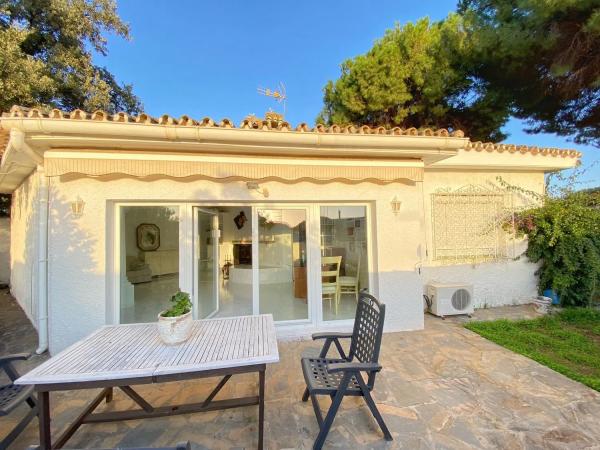 Detached villa for sale in  Barrio El Rosario-Ricmar, Marbella photo 1