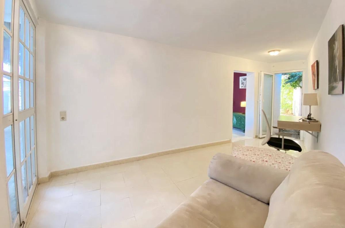 Sale of independent chalet in Barrio El Rosario-Ricmar, Marbella
 photo 3