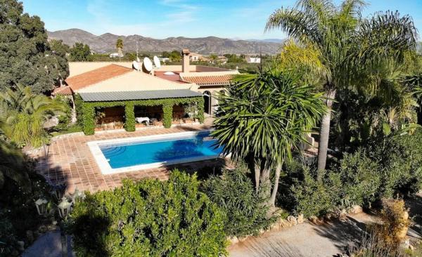 Chalet independiente en venta en Camino Fuente del Perro, Alhaurín el Grande thumbnail 1