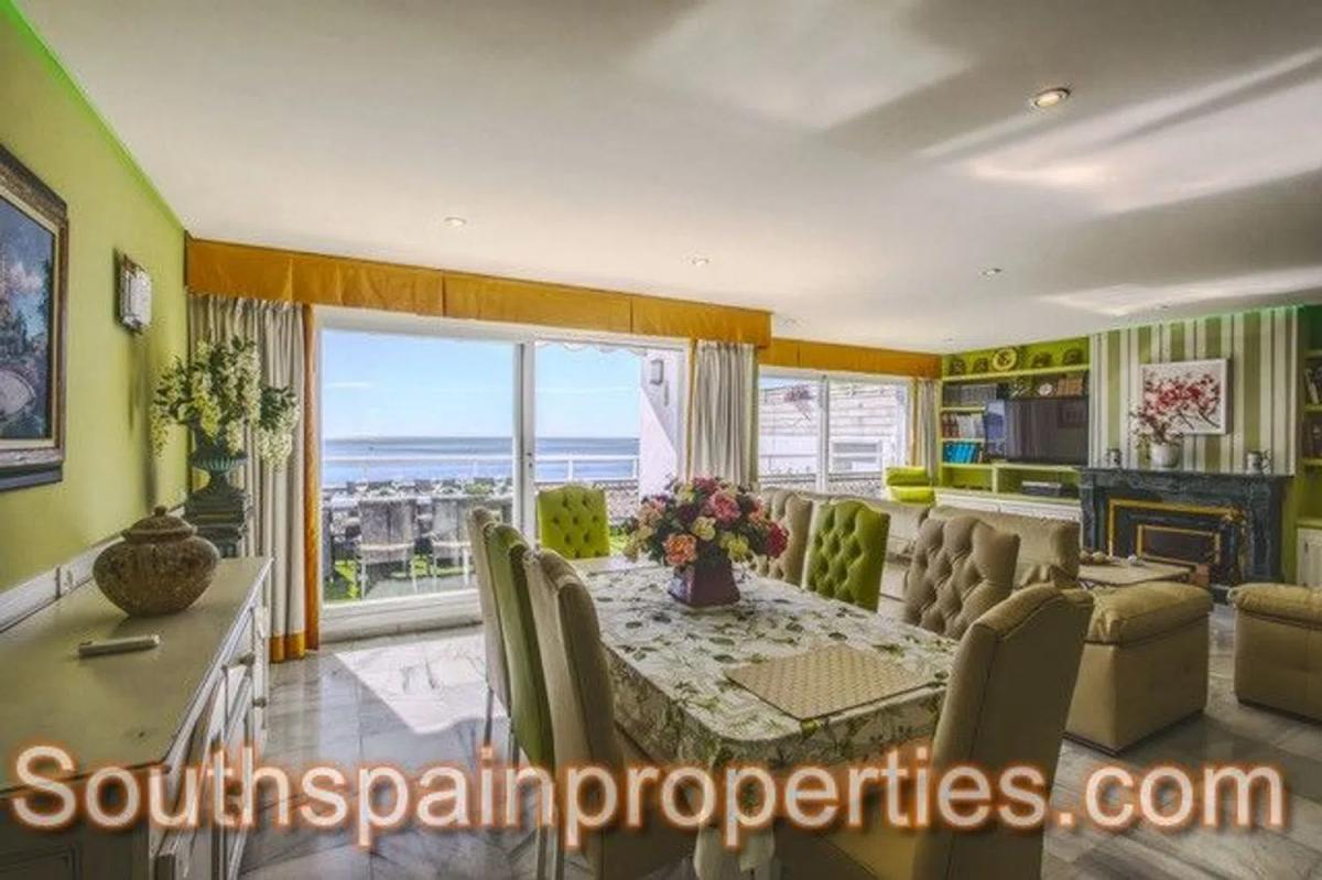 Penthouse sale in Calle Llano de San Ramón, Marbella photo 3