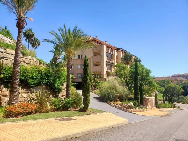 Piso en venta en  Urbanización Golf Río Real, 5, Marbella photo 1