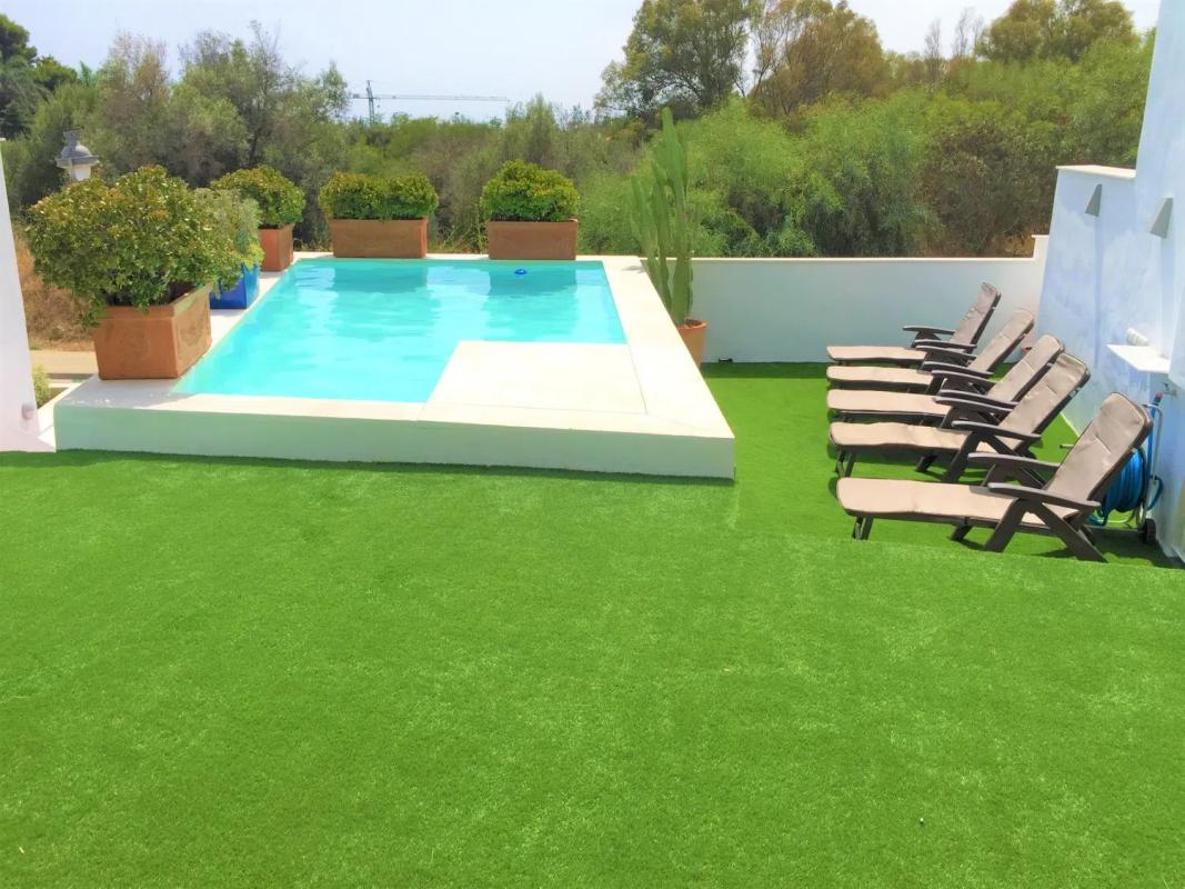 Sale of independent chalet in Calle Artola Golf, 22, Marbella
photo 3