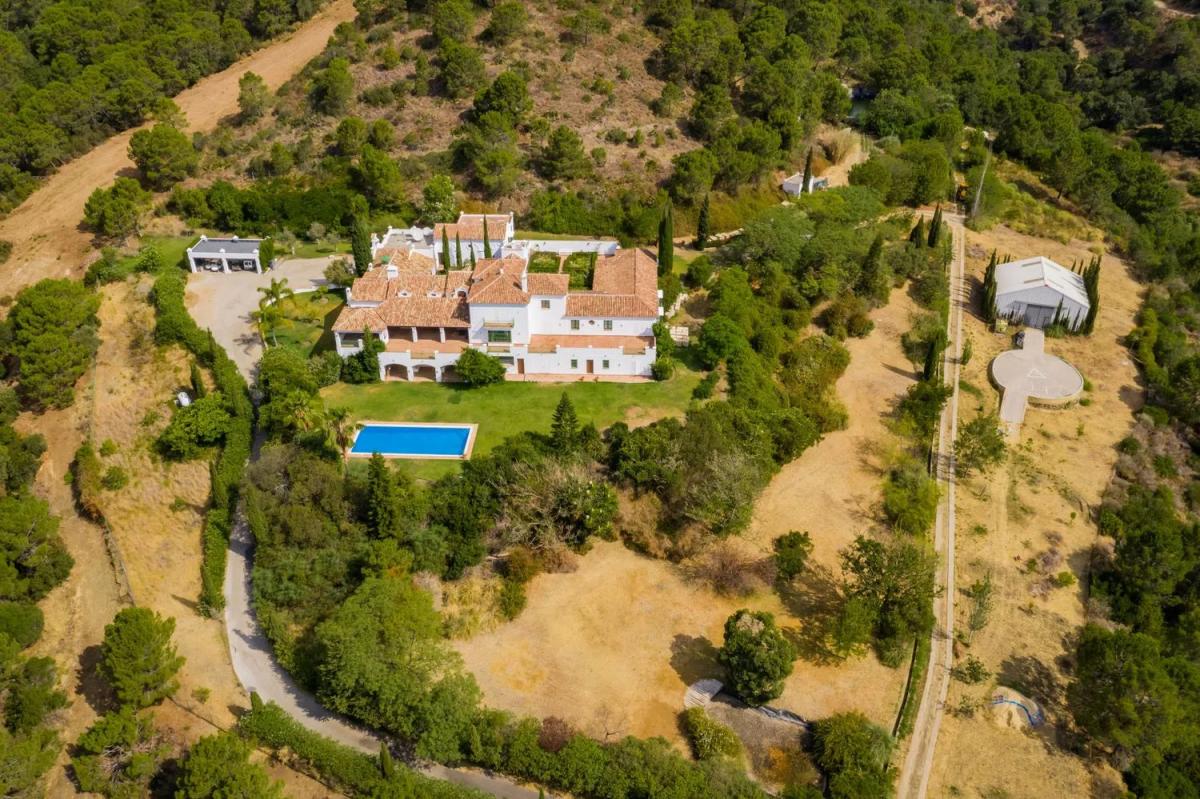 Venta de chalet independiente en Barrio El Velerín, Estepona
photo 4