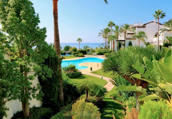 Piso en venta en Barrio Villacana - Costalita - Saladillo, Estepona photo 1