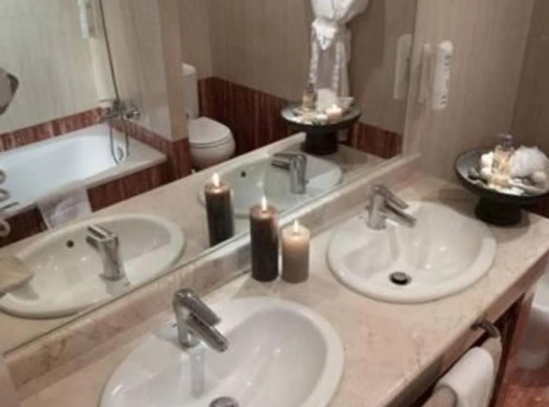 Sale of apartment in Calle Hinojo s/n, Estepona
photo 3