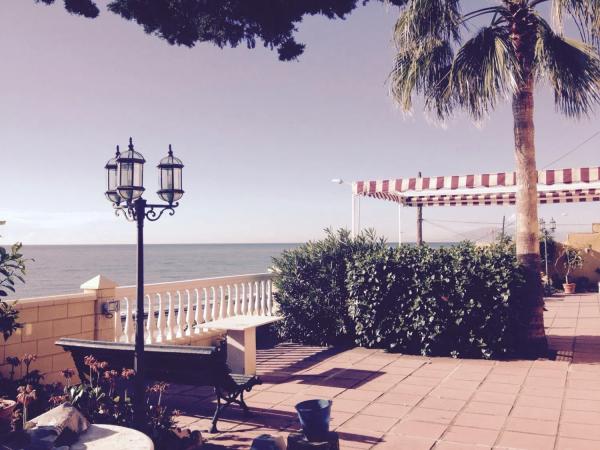 Detached villa for sale in , Benajarafe photo 2