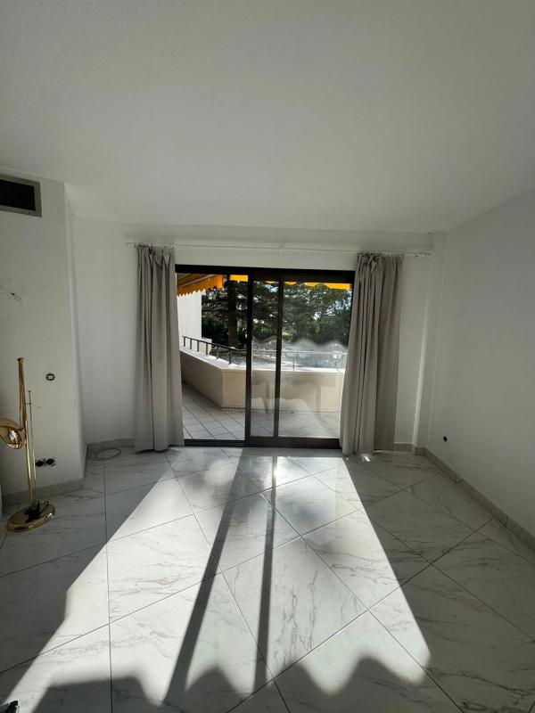 Продажа квартиры на Calle Aguamarina, 1, Эстепона
 photo 2