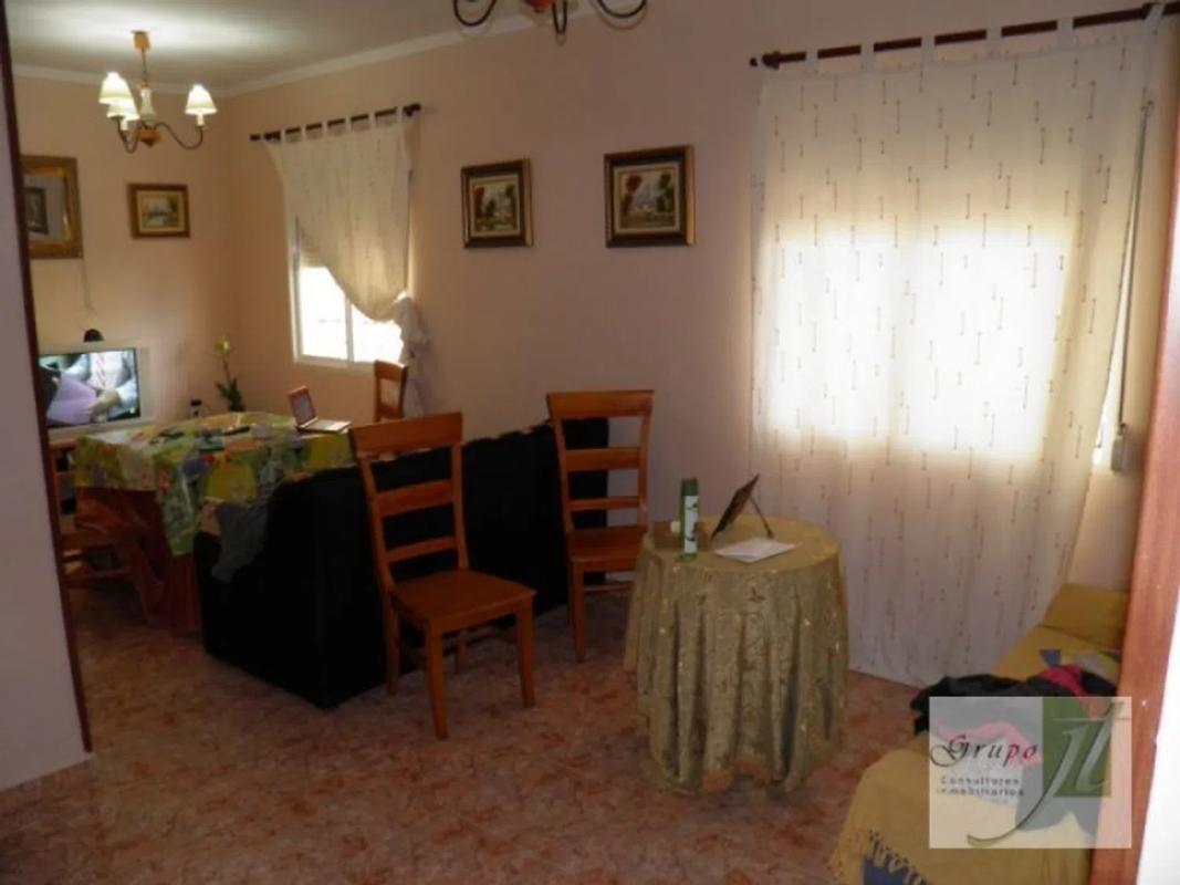 Venta de piso en Barrio Puerto de Estepona, Estepona
photo 2