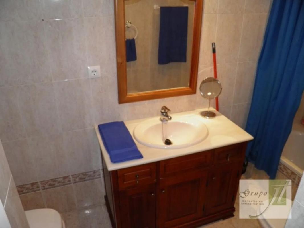 Venta de piso en Barrio Puerto de Estepona, Estepona
photo 5