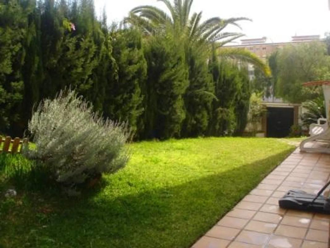 Venta de piso en Calle Escritor Antonio Ramos, 3, Málaga
photo 2