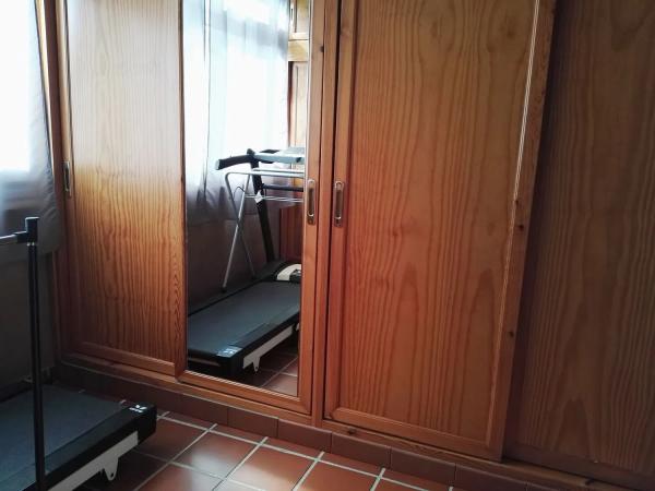Detached villa for sale in Barrio Los Álamos, Torremolinos thumbnail 2