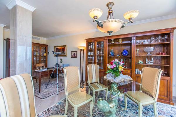 Penthouse na sprzedaż w Barrio Romana Playa, Marbella thumbnail 2