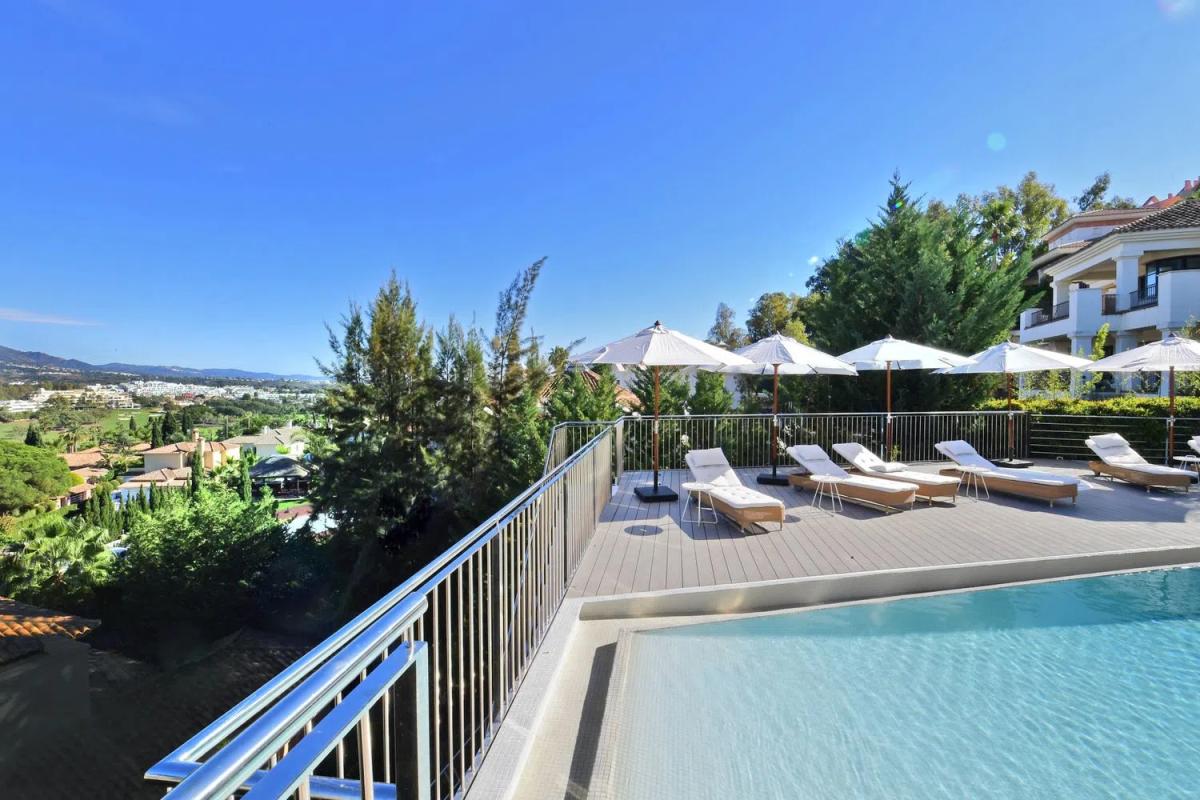 Sprzedaż niezależnego domku jednorodzinnego w  Barrio Las Brisas, Marbella photo 4