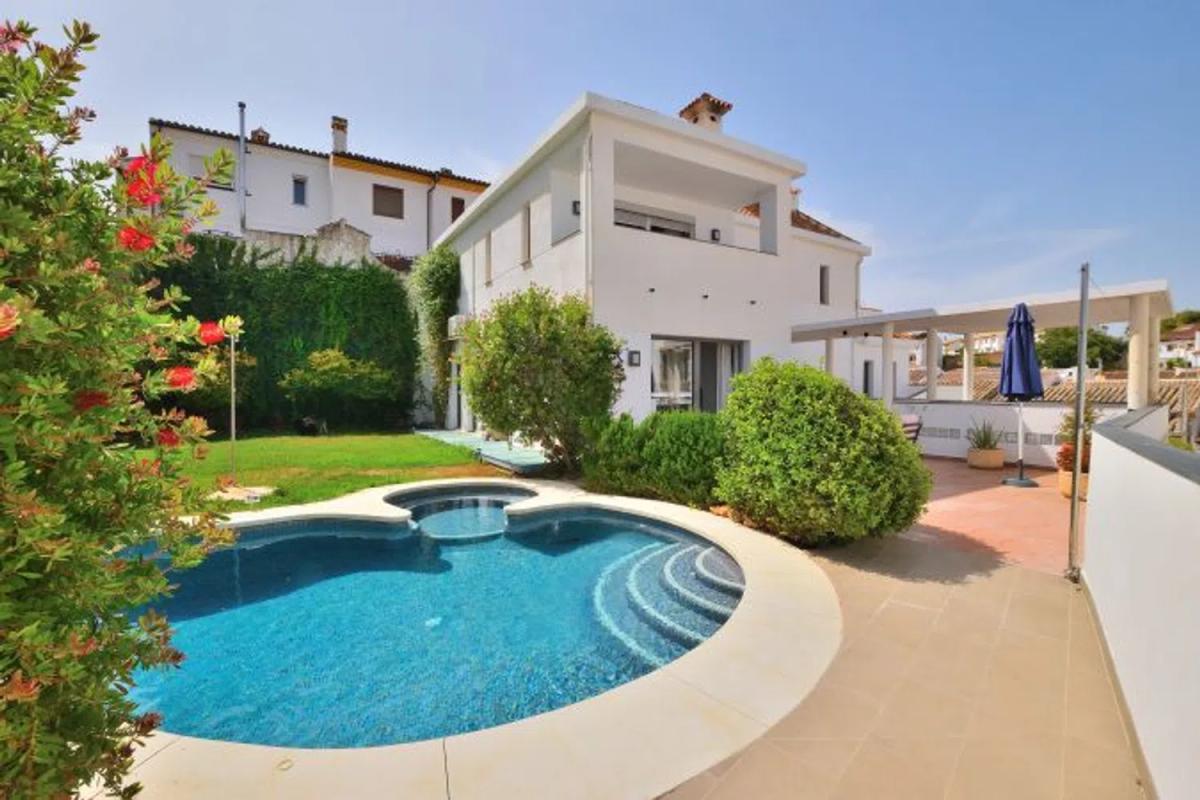 Venta de chalet independiente en San Francisco, Ronda
photo 1