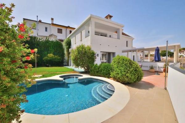 Chalet independiente en venta en San Francisco, Ronda photo 1