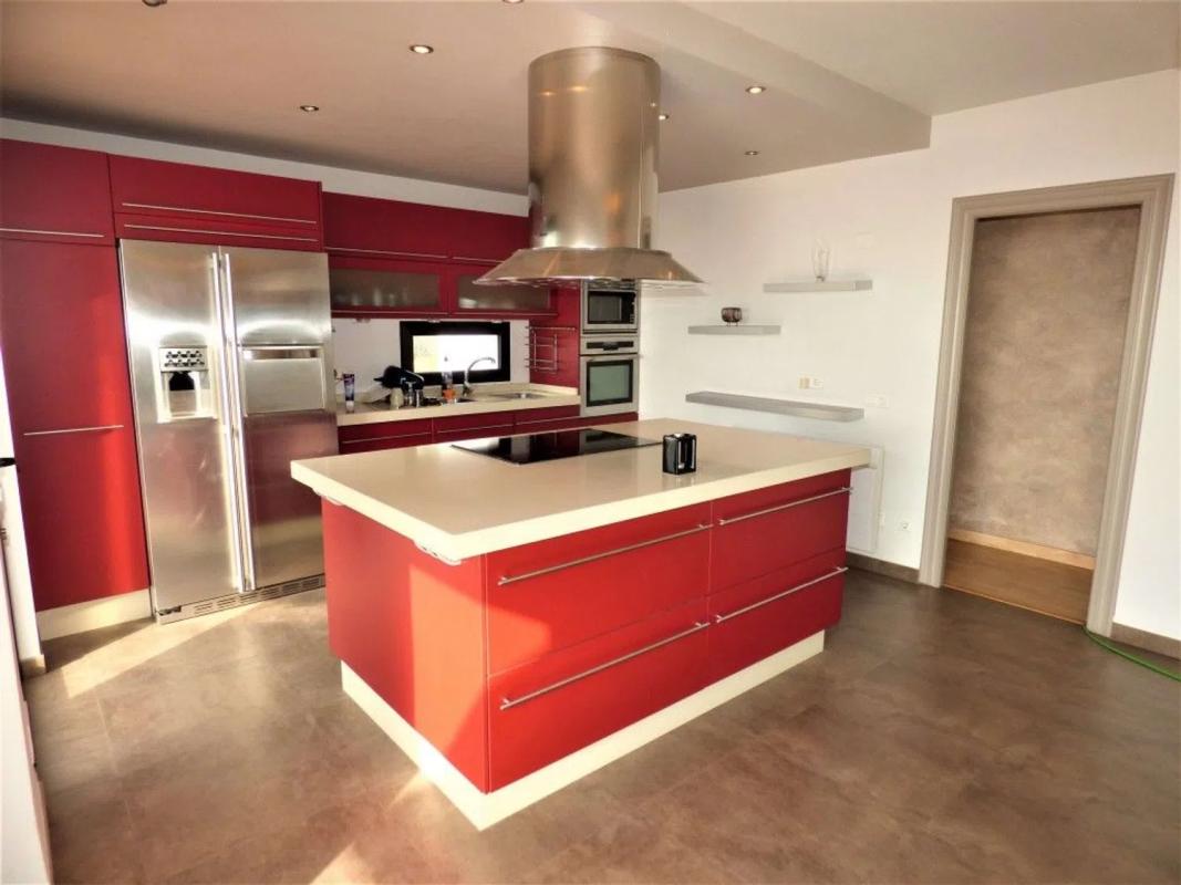 Продажа отдельного шале в , Фригилиана photo 3