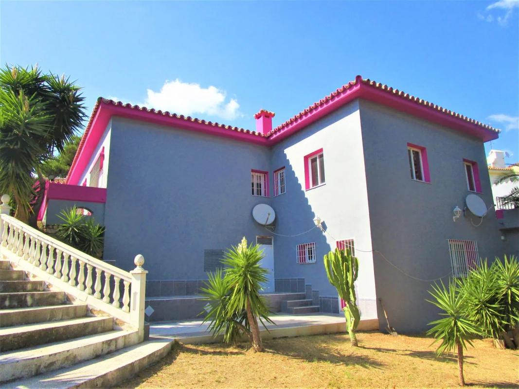Sale of independent chalet in Urbanización Parque Elviria, Marbella
photo 1
