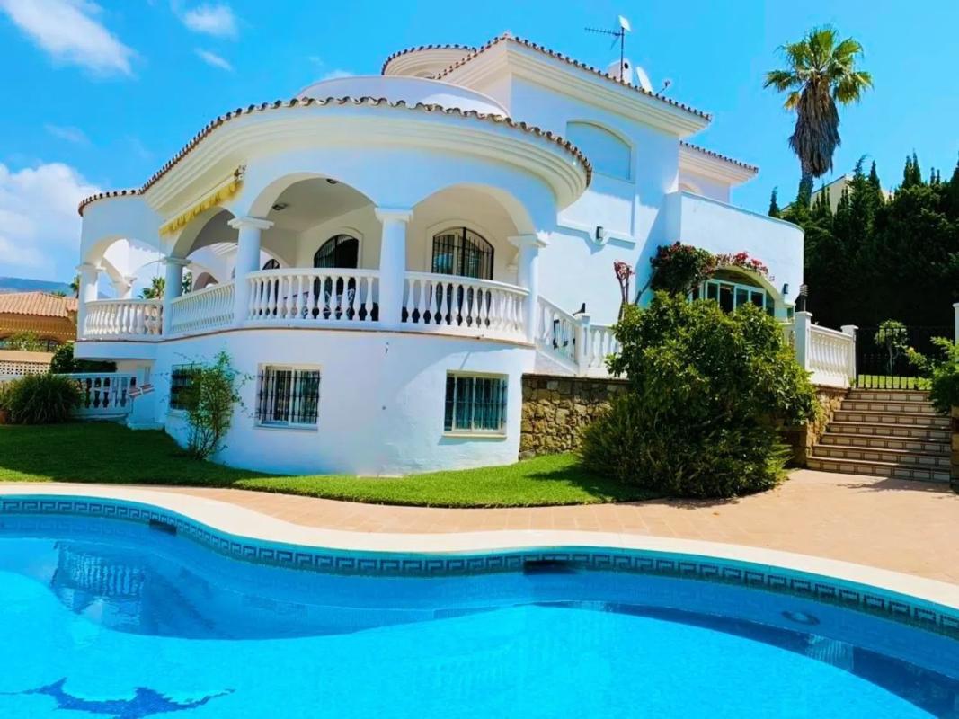 Продажа отдельного шале в Barrio Hacienda Torrequebrada, Бенальмадена photo 1