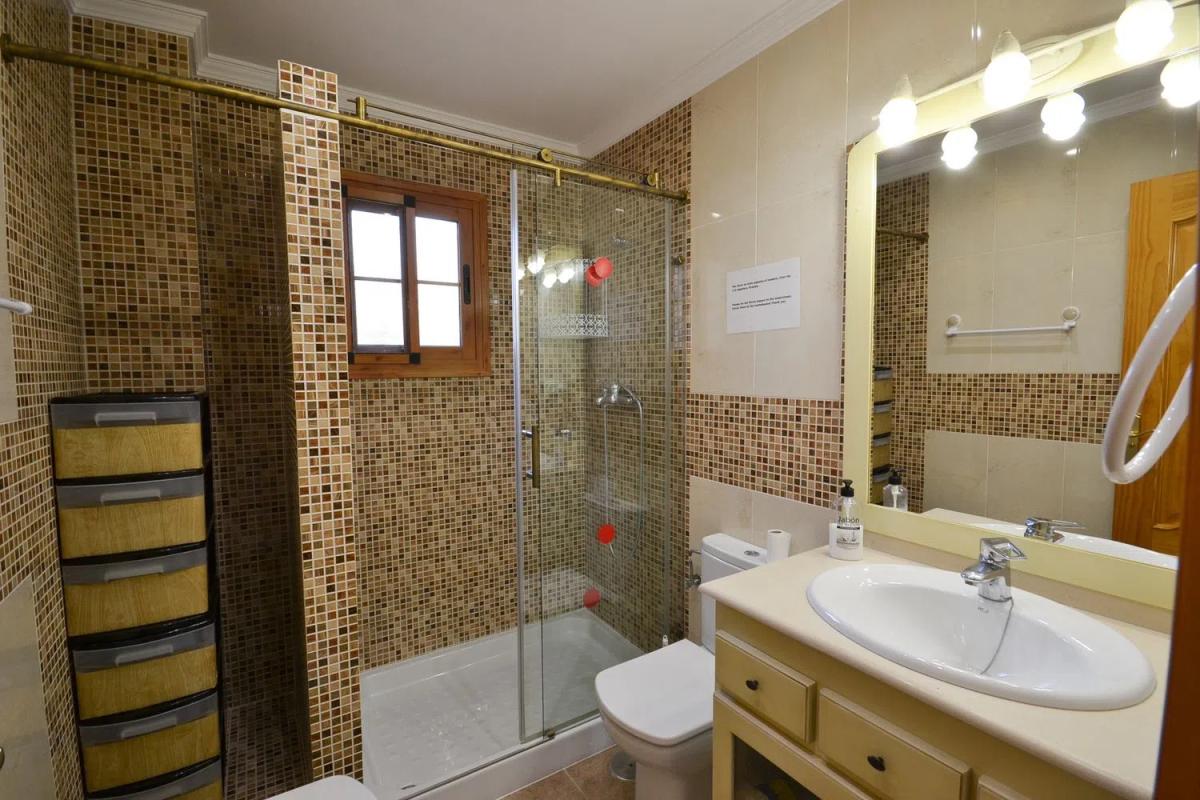 Продажа отдельного шале в Avenida Pago Castillo Alto s/n, Нерха photo 4