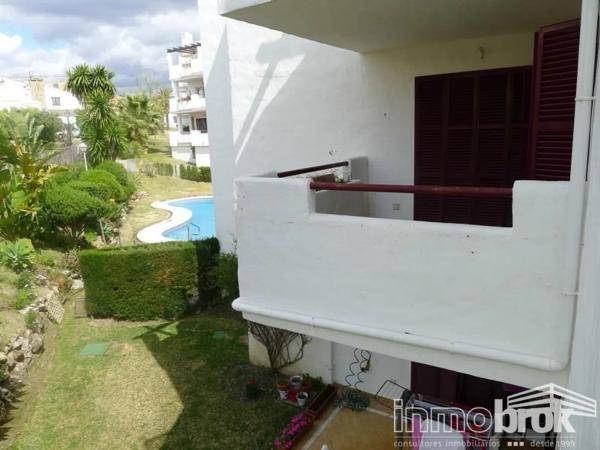 Piso en venta en Calle Hinojo, 2, Estepona photo 1