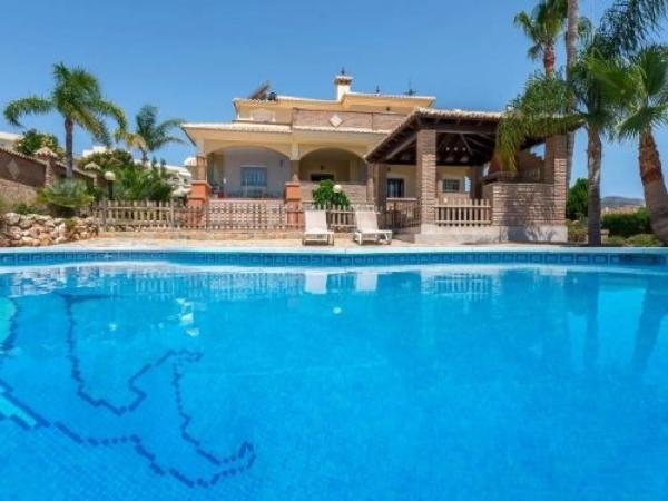 Wolnostojąca willa na sprzedaż w Barrio Cortijo Torrequebrada, Benalmádena photo 1