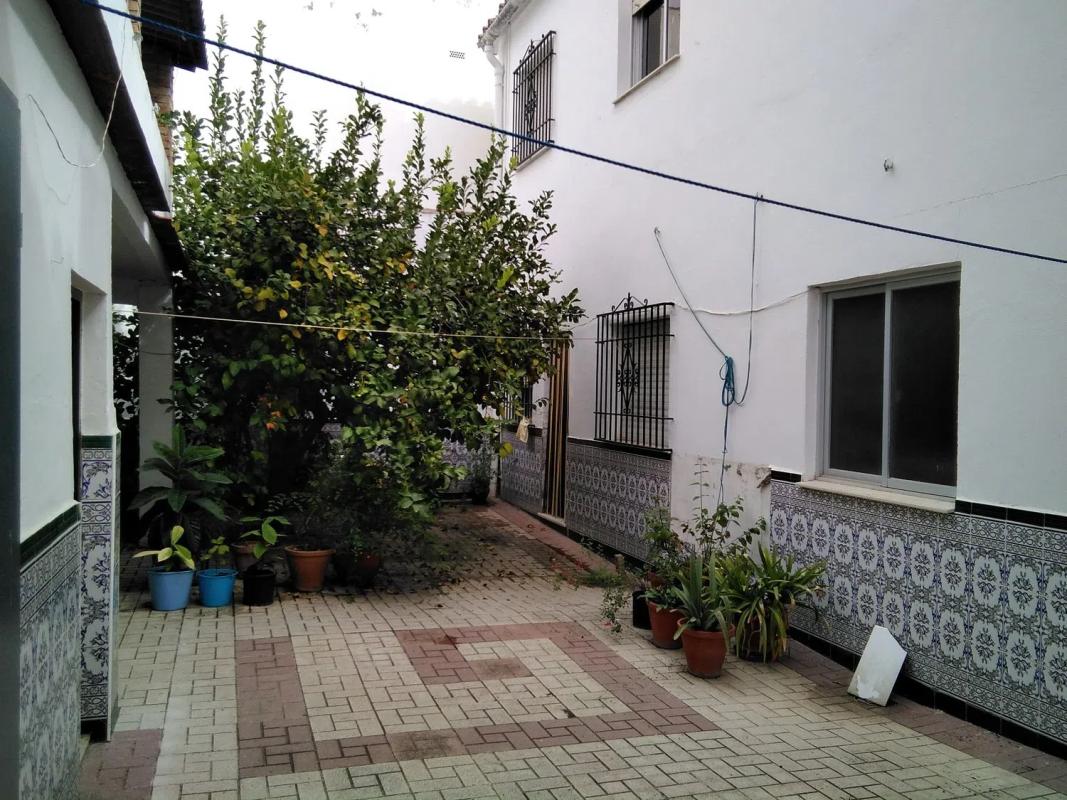 Продажа отдельного шале в , Кольменар photo 3