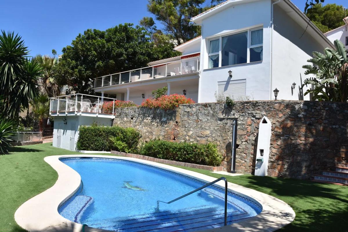 Sale of independent chalet in Calle Torrequebrada s/n, Benalmádena
photo 1