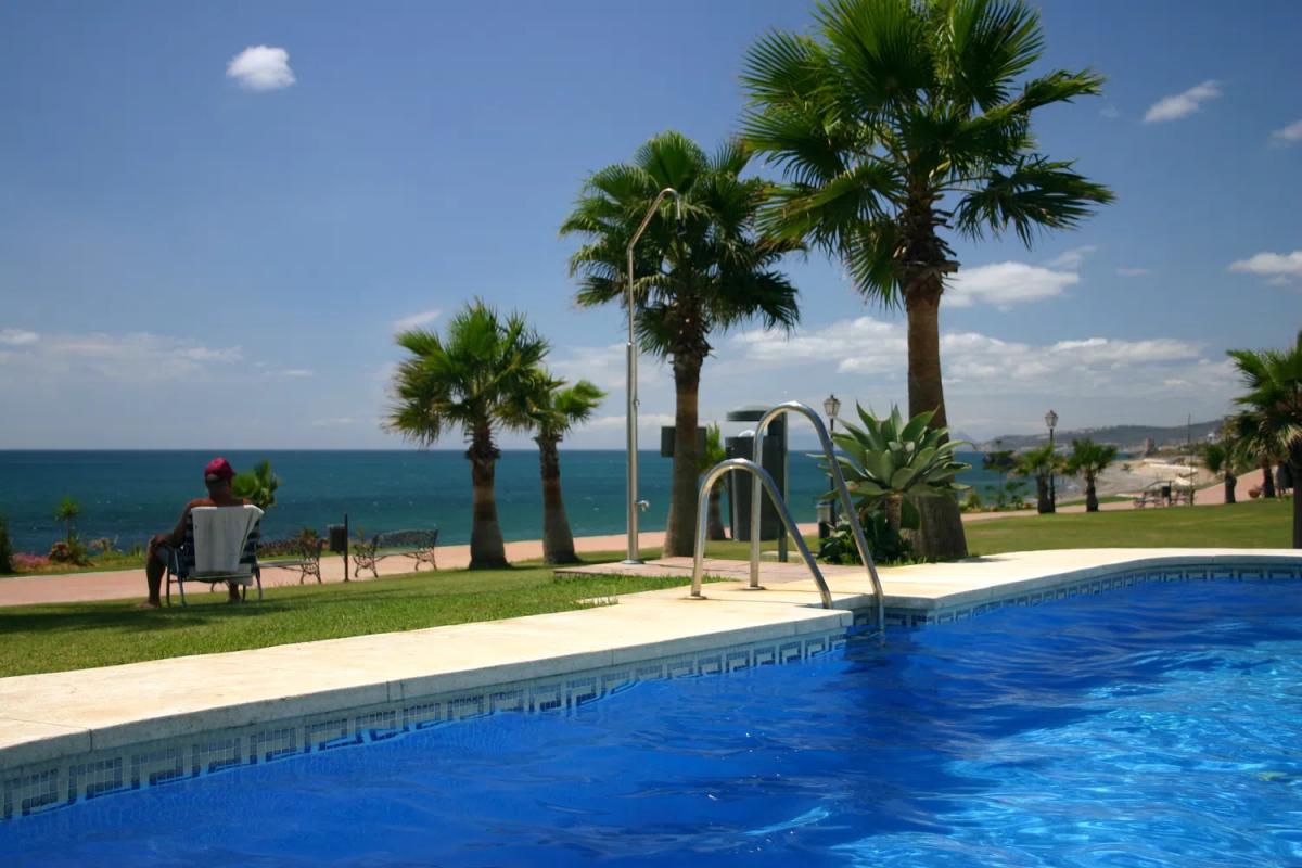 Sale of studio in Carretera N-340, 42, Estepona photo 1