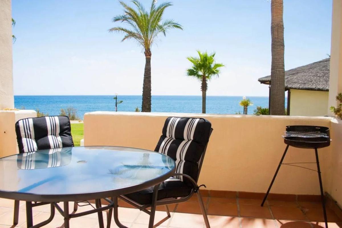 Sale of studio in Carretera N-340, 42, Estepona photo 3