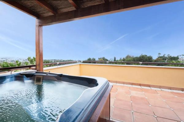 Penthouse na sprzedaż w  Urbanización Balcones de Sierra Blanca, 36, Marbella photo 4