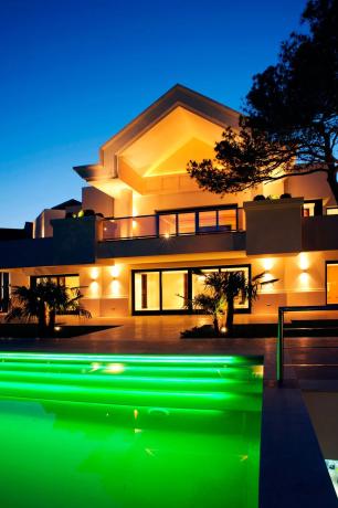 Chalet independiente en venta en  Barrio Sierra Blanca, Marbella photo 2