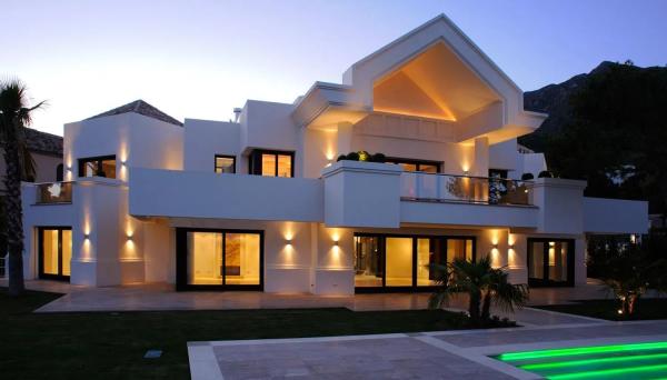 Chalet independiente en venta en  Barrio Sierra Blanca, Marbella photo 4