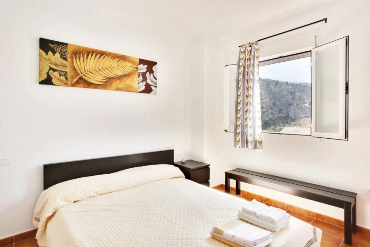 Chalet pareado en terreno ur-3, 4, Montejaque
photo 5