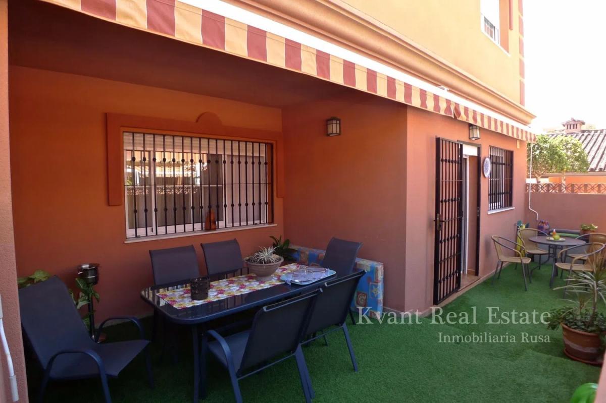 Sprzedaż niezależnego domku jednorodzinnego w Zona Puerto Deportivo, Fuengirola photo 5
