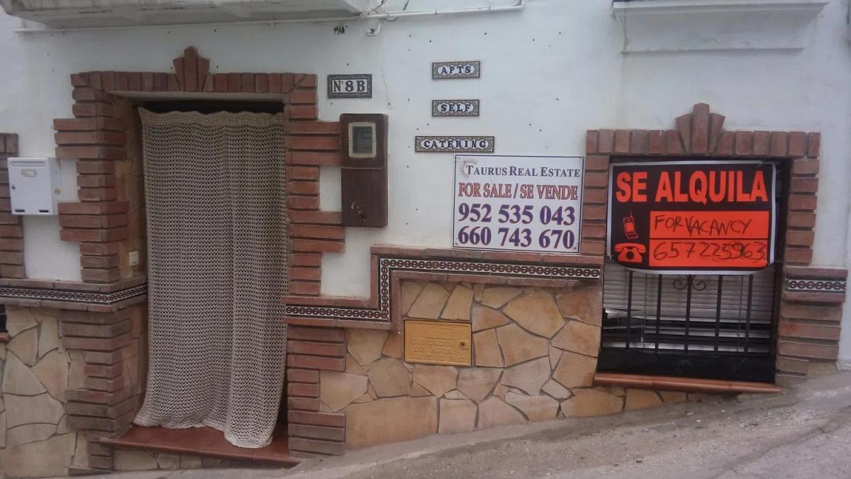 Chalet adosado en calle Jose Antonio, 8, Competa
photo 1