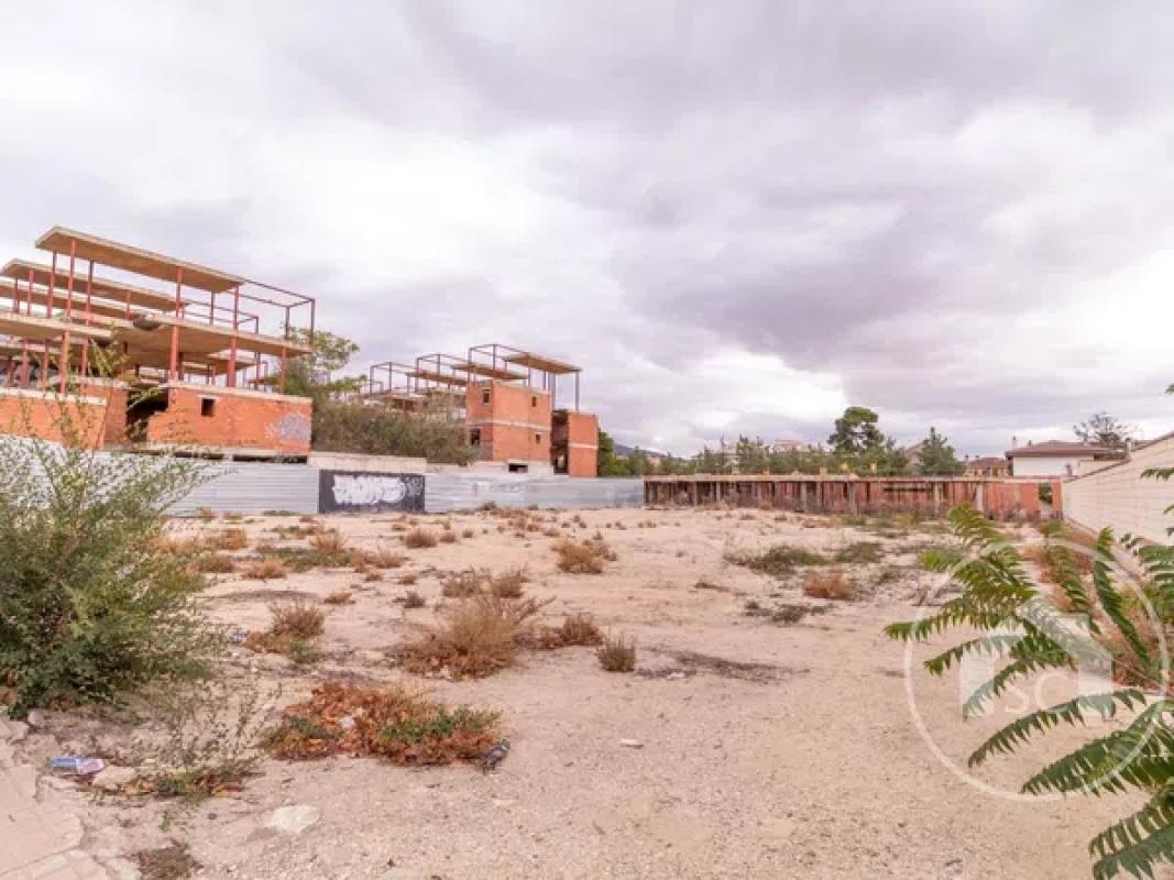 Terreno en venta en Elda, Alicante photo 1