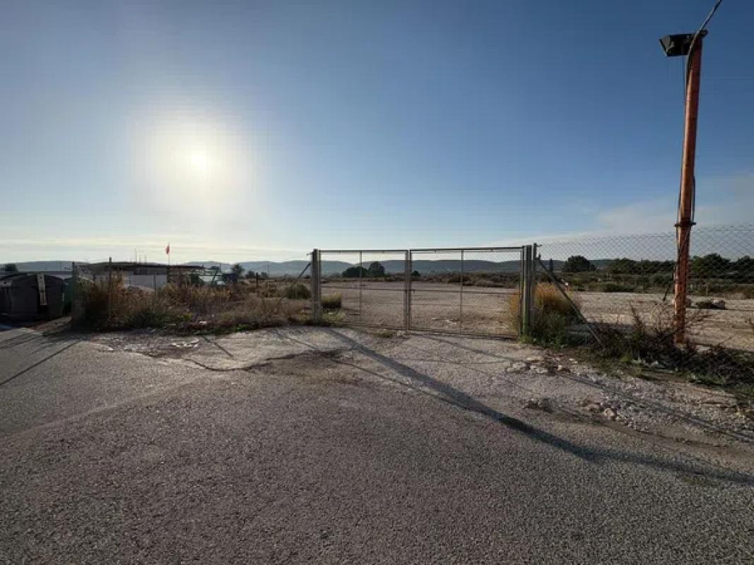 Terreno en venta en Alicante / Alacant, Alicante photo 2