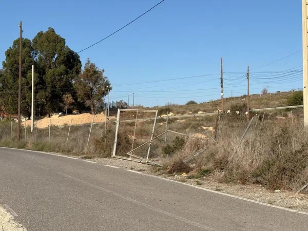 Terreno en venta en Alicante / Alacant, Alicante photo 1
