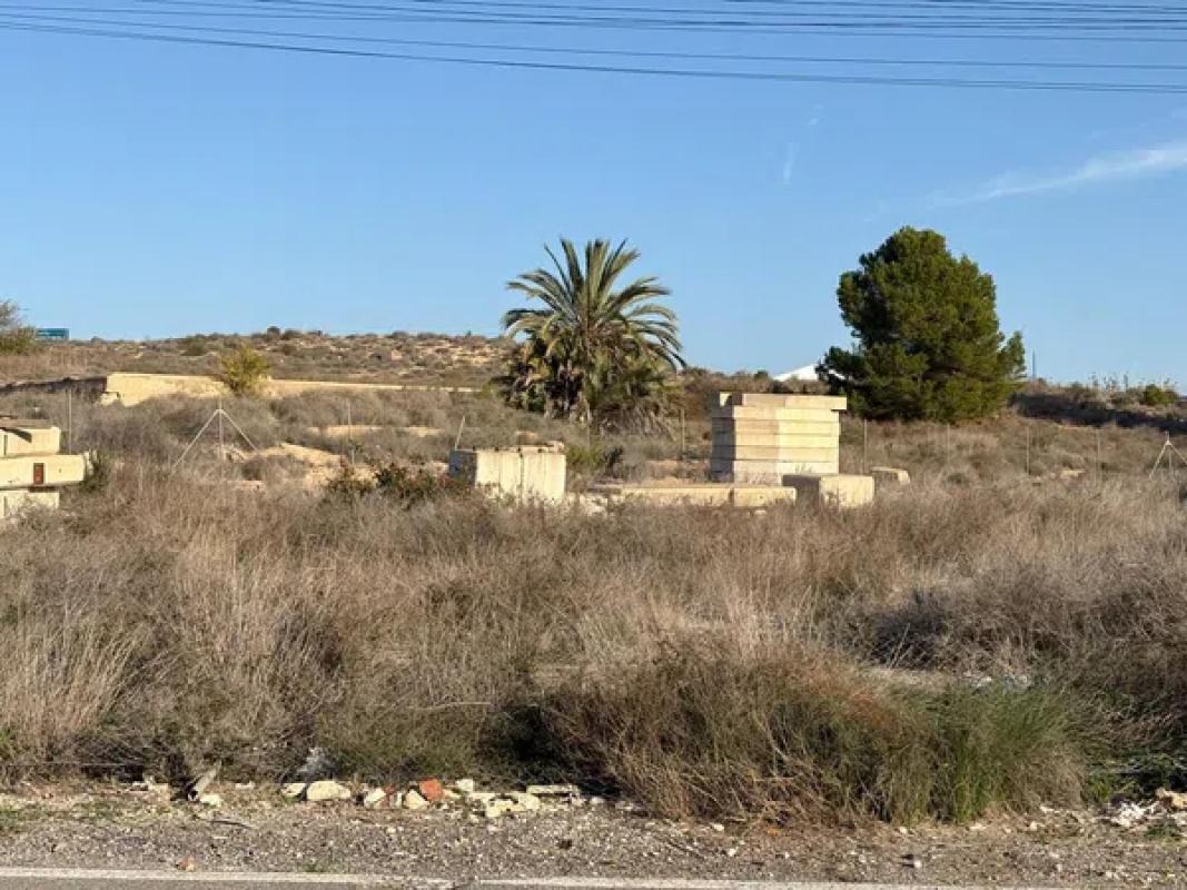 Terreno en venta en Alicante / Alacant, Alicante photo 3