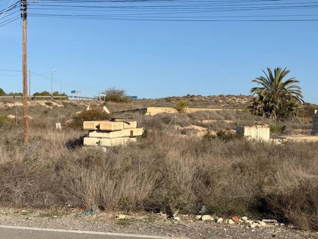 Terreno en venta en Alicante / Alacant, Alicante photo 4