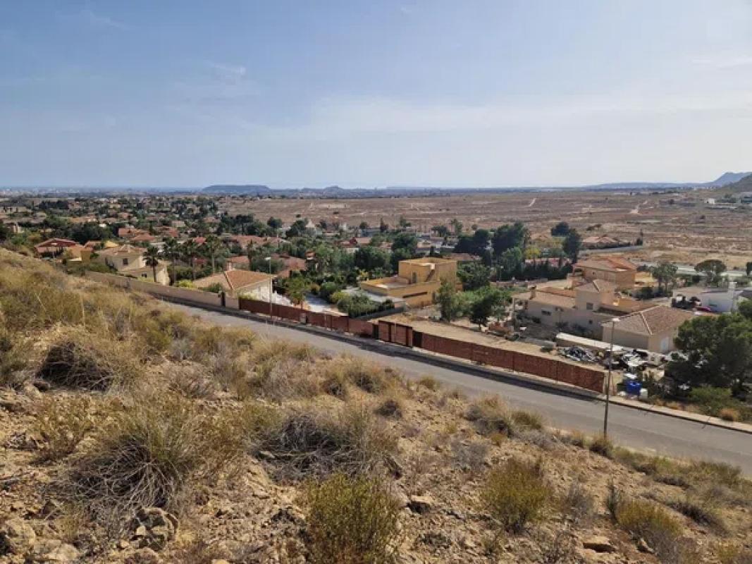 Terreno en venta en Mutxamel, Alicante photo 2