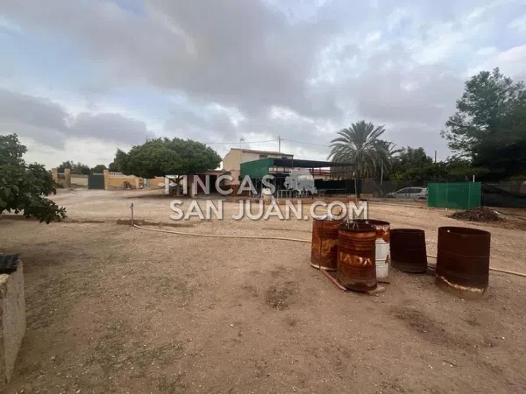 Terreno en venta en Mutxamel, Alicante photo 4